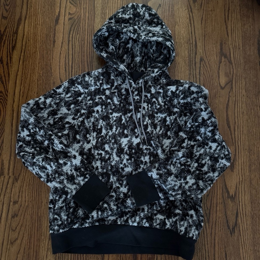 Athleta Sherpa style Black & White Hooded Pullover